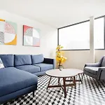 Modern 2Br In Roma - Sleeps 6- Parking- Fast Wifi