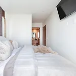 Luxury Apartment With Incredible Amenities