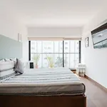 C602 - 2Br - 2Bth