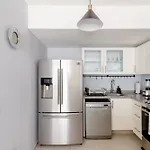 B109 - 2Br - 2Bth