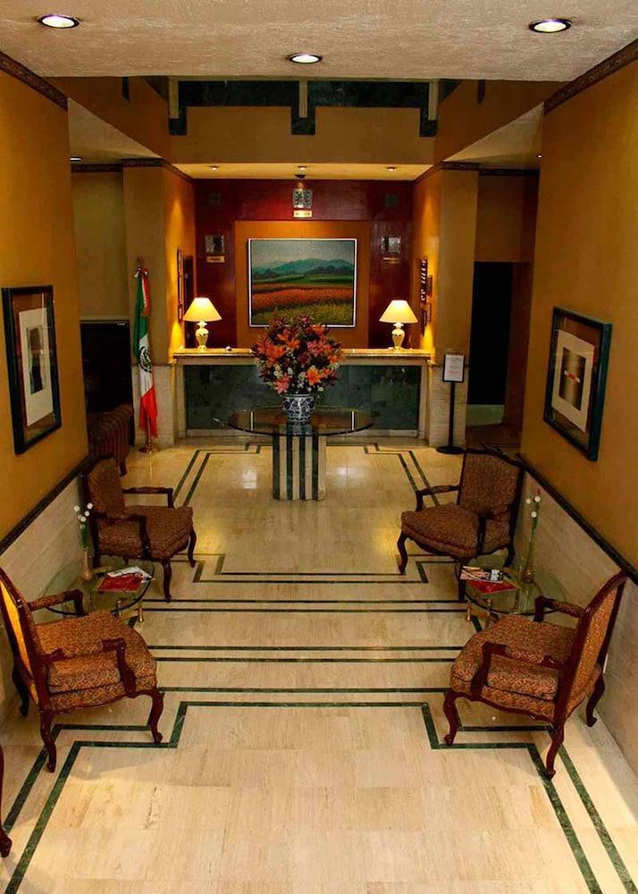Pedregal Palace 3*