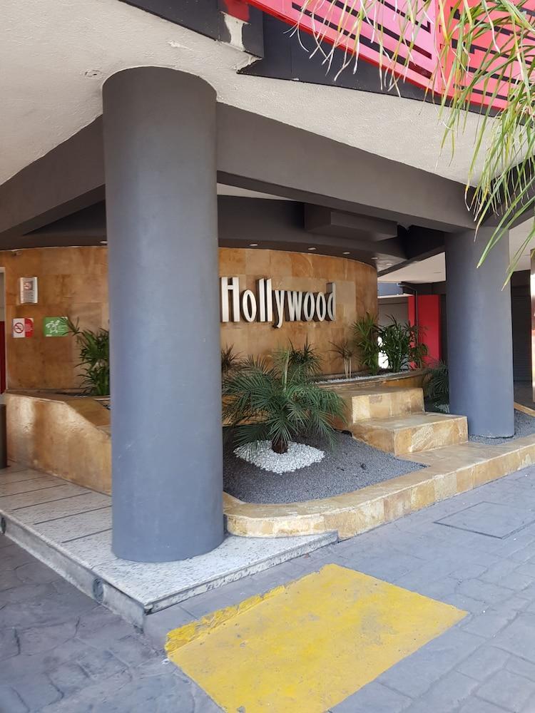 Hollywood Hotel 4*