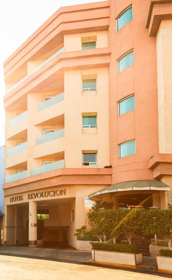 Hotel Revolucion *