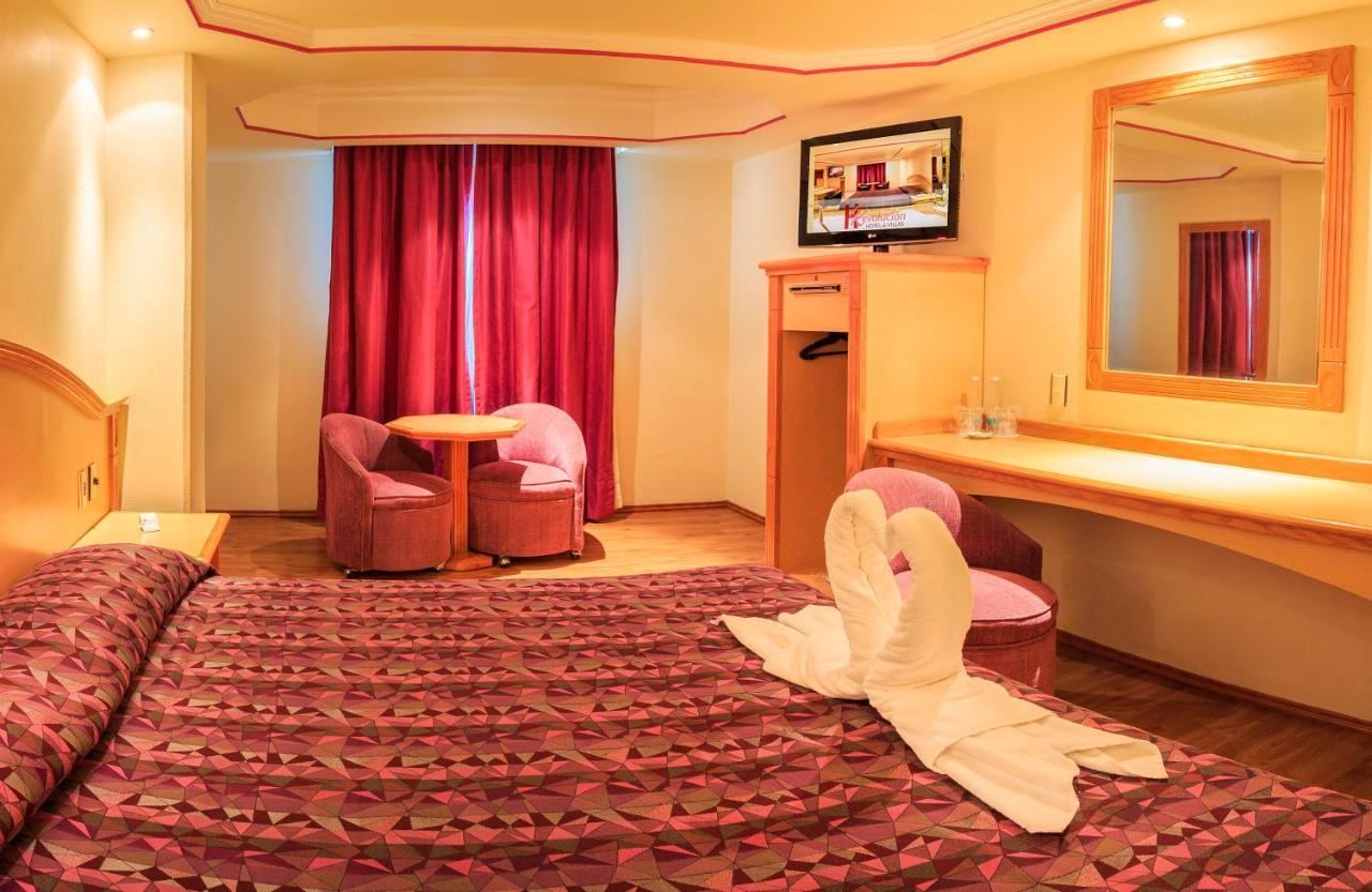 Revolucion Hotel