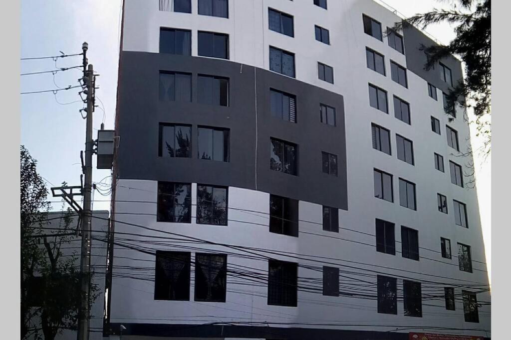 Departamento Alejandro - Completo Y Amplio Departamento En Zona Muy Tranquila De La Cdmx * Mexico City
