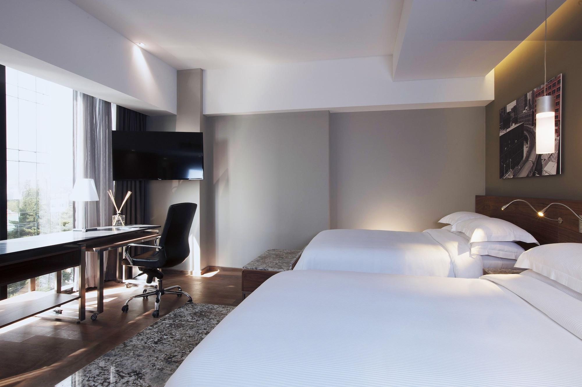 Krystal Grand Insurgentes 5* Mexico City