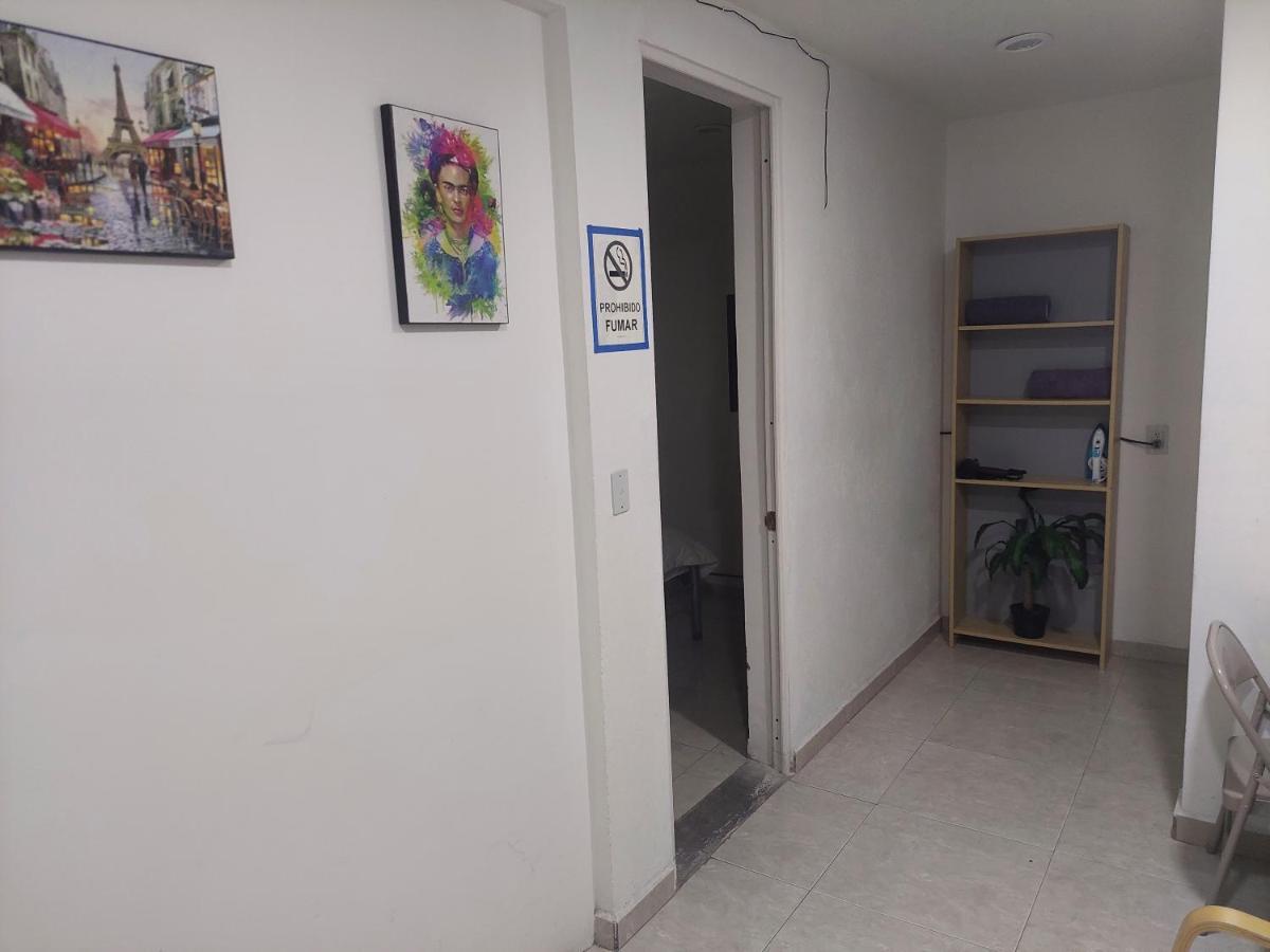 Habitación en casa particular H5 - Privada A 200 Mt Del Aepto Int. T1 Cdmx México DF