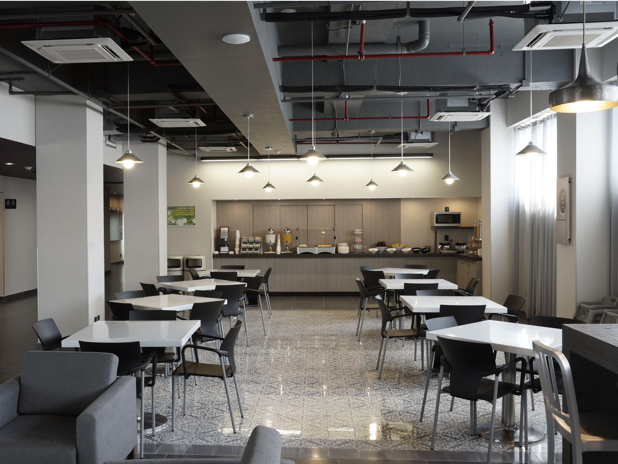 Express By Marriott Ciudad De Patio Universidad 4*