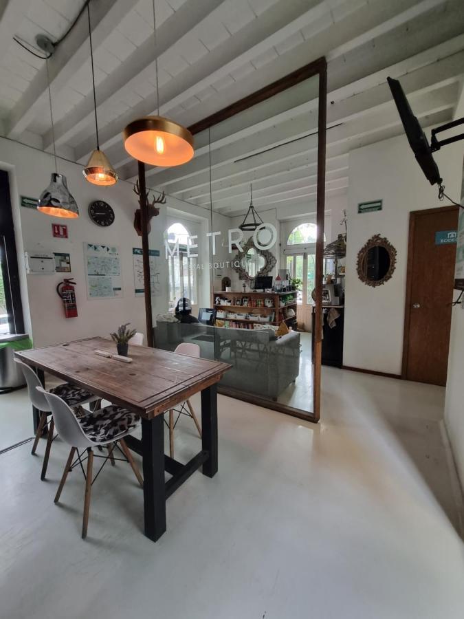 Metro Boutique Hostel *