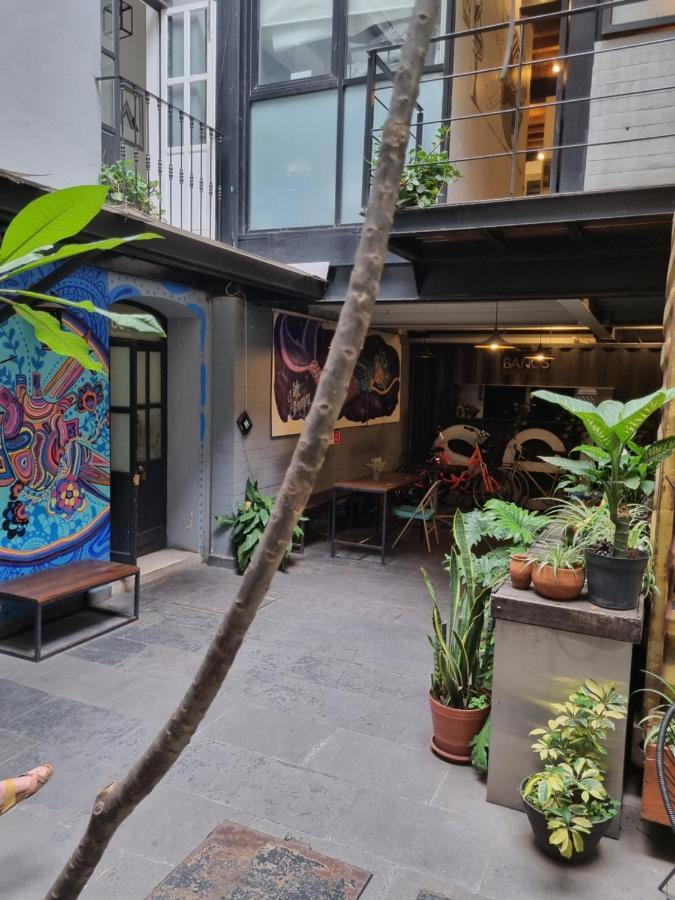 Metro Boutique Hostel *