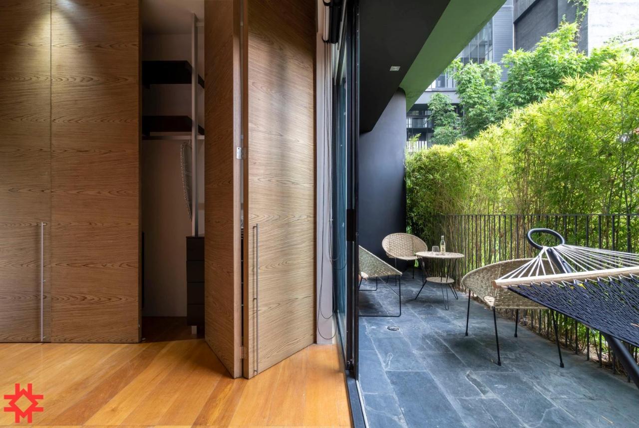 Kukun-reforma, Magenta * Mexico City