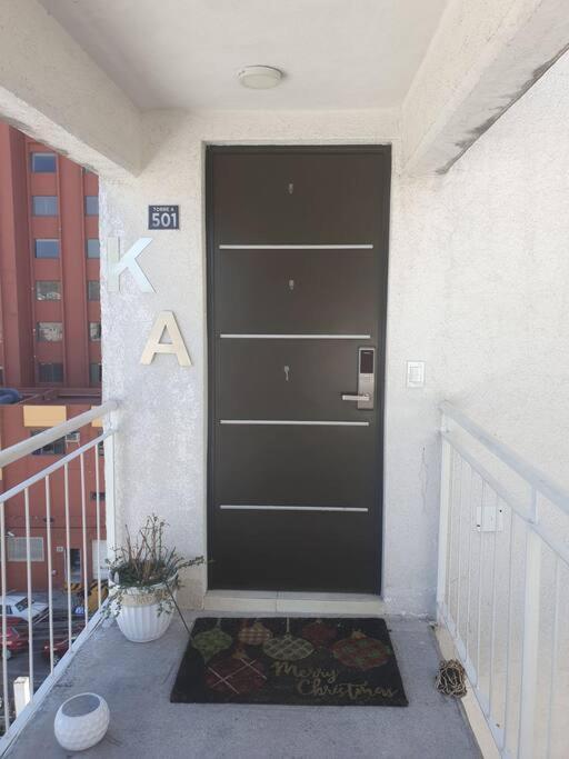 Ejecutivo Aeropuerto Apartment *