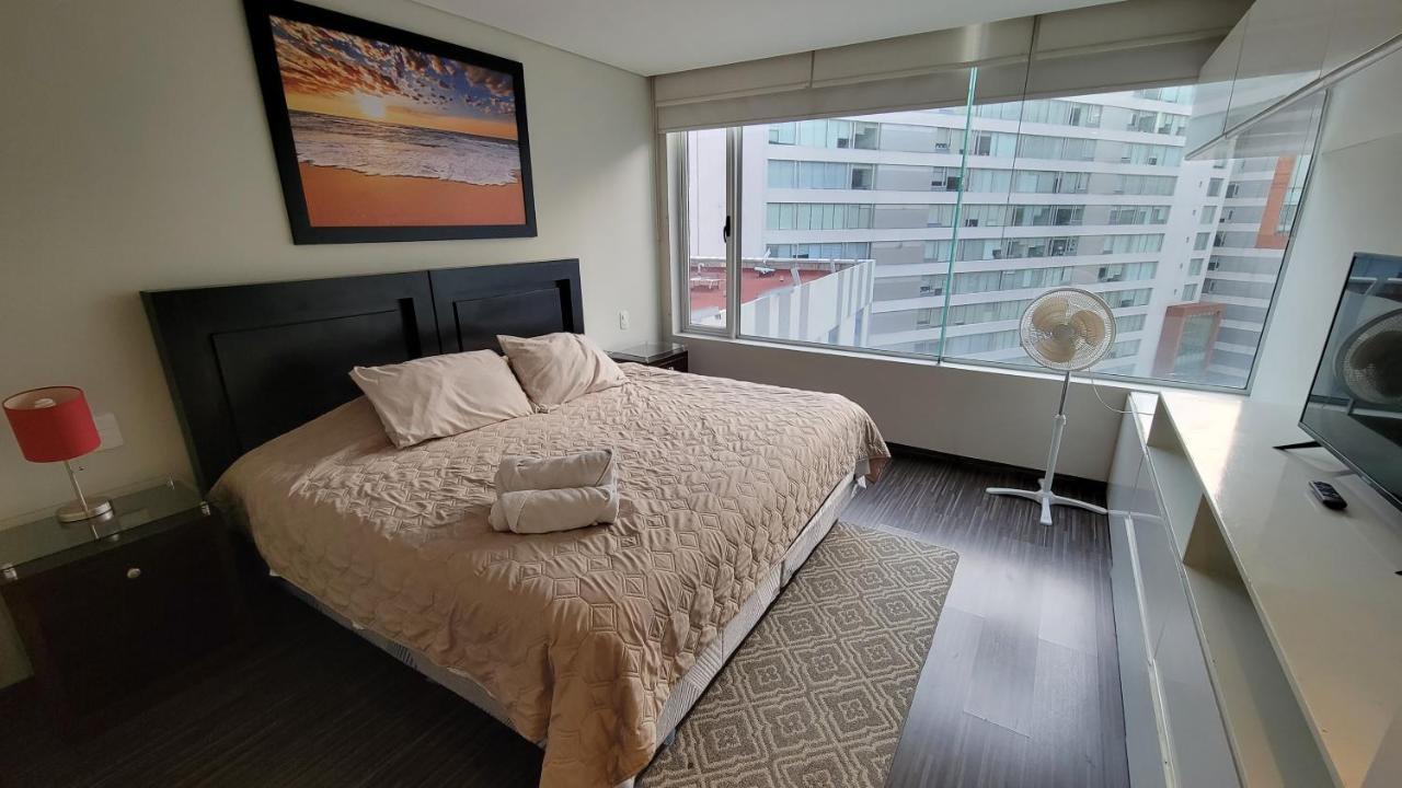 Apartment Chicago Wtc