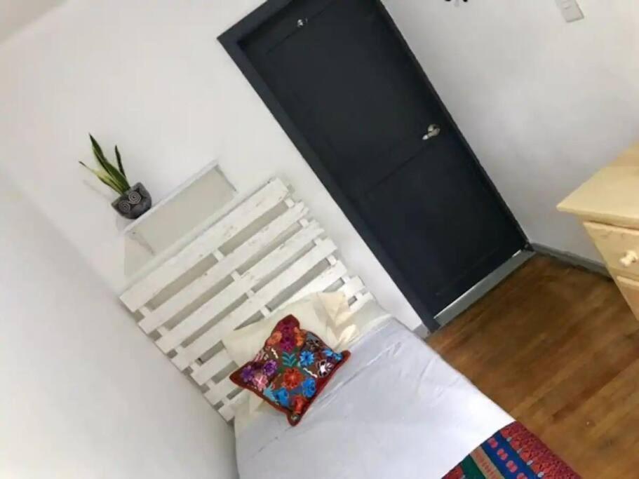 A1 Cuartito Condesa Amsterdam Homestay *