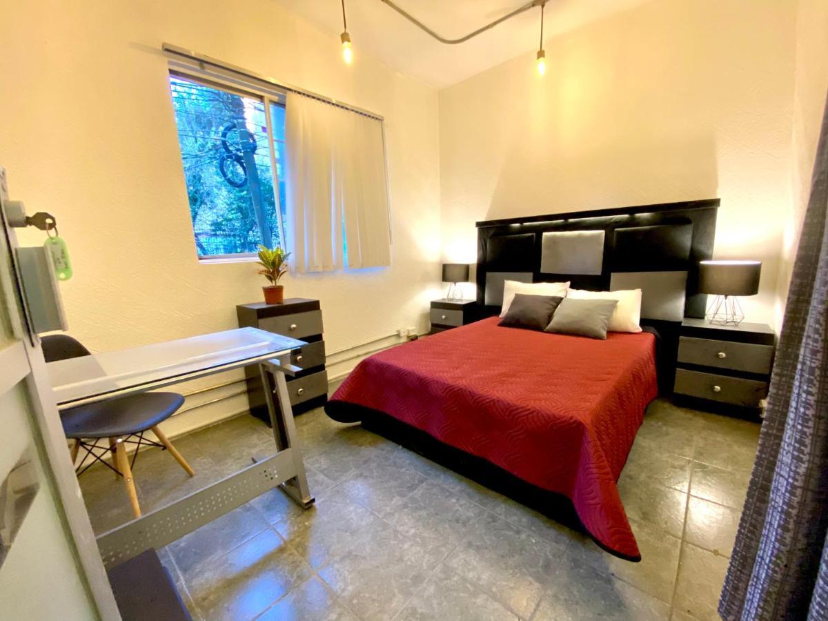 Roomies Reforma-el Angel Hostel *