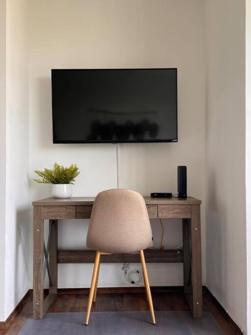 Apartment Boho Chic & Cozy With Fast Wifi 100 Mbps *