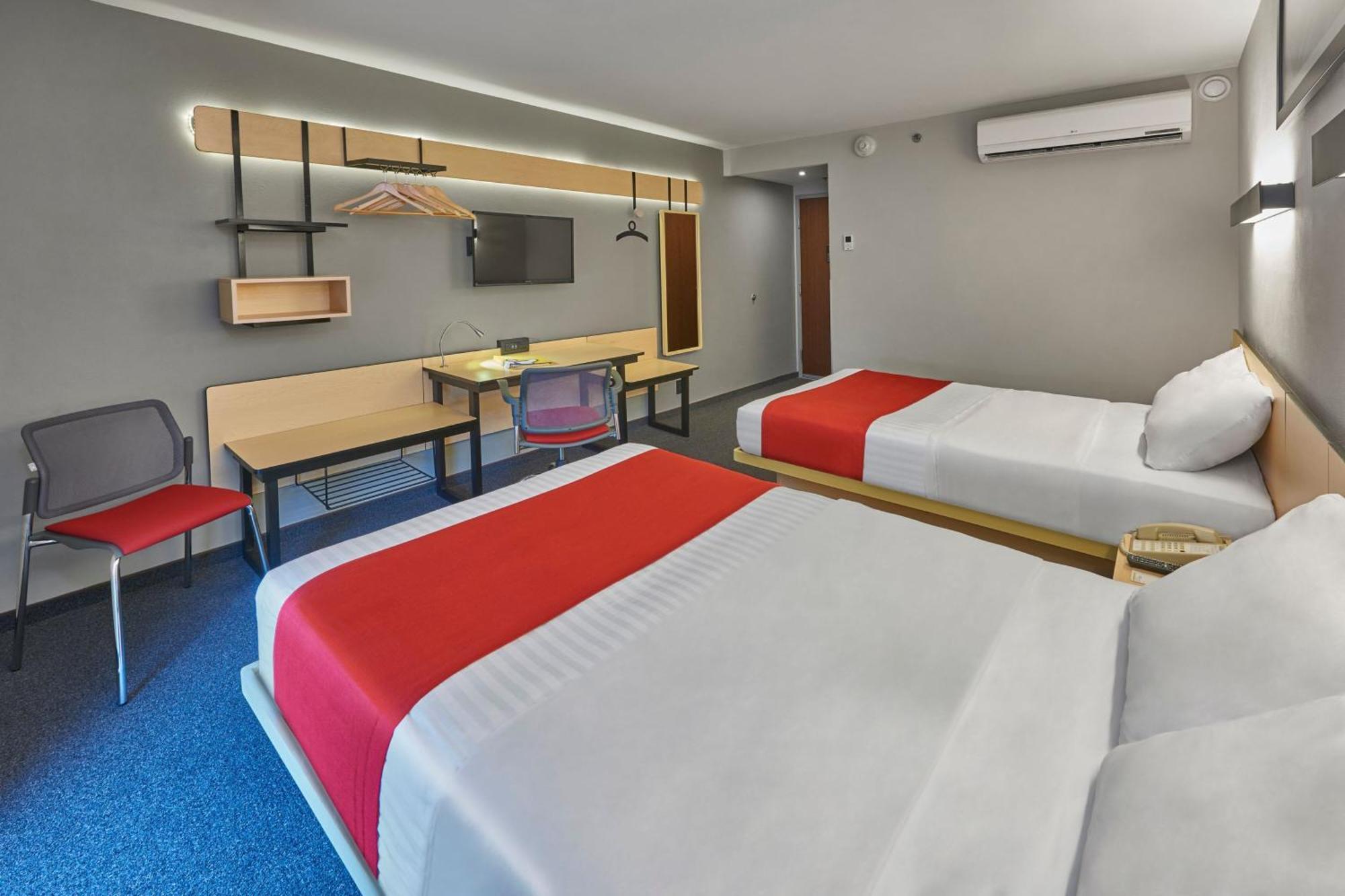 Express By Marriott Ciudad De Patio Universidad Hotel
