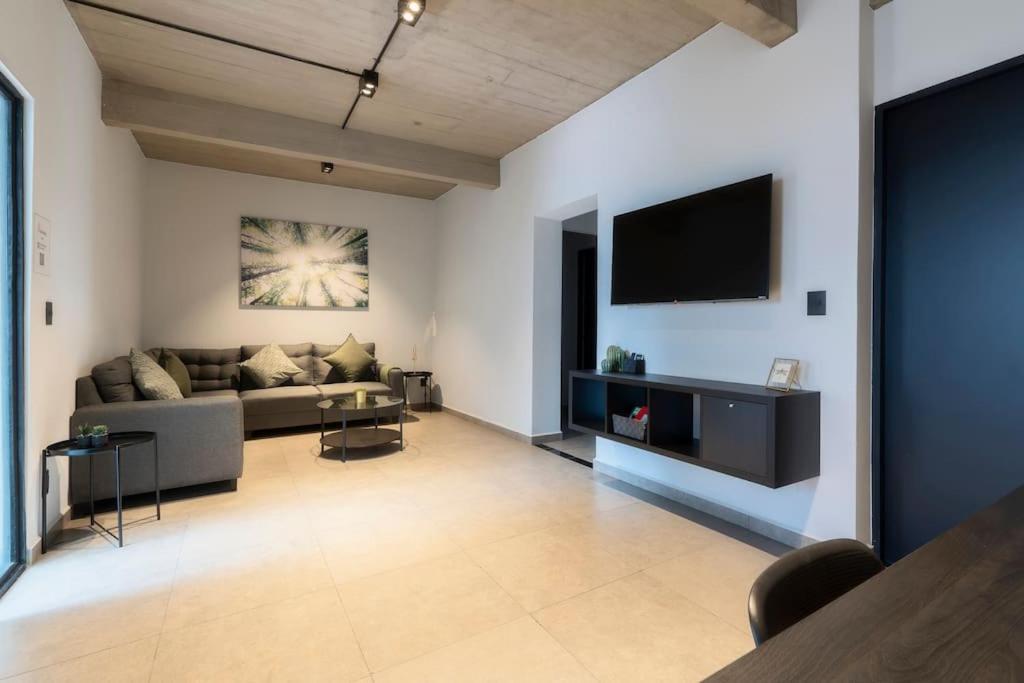 P502 Rooftop Views 33drm 2bath Ac Apartamento *