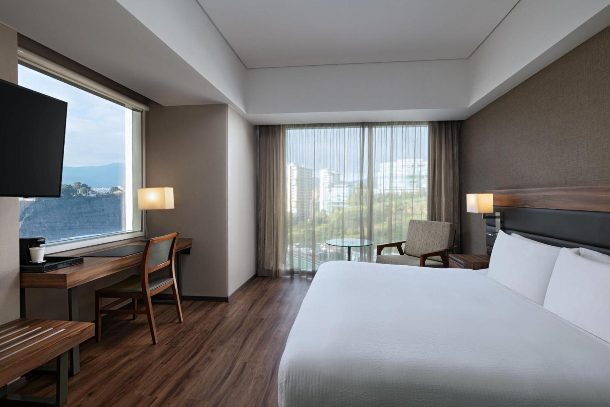 Hotel Ac By Marriott Santa Fe 4*