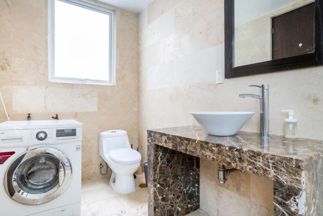 Condesa Amsterdam F Elegant With Inviting Ambiance On Amsterdam Avenue Apartment Mexico City