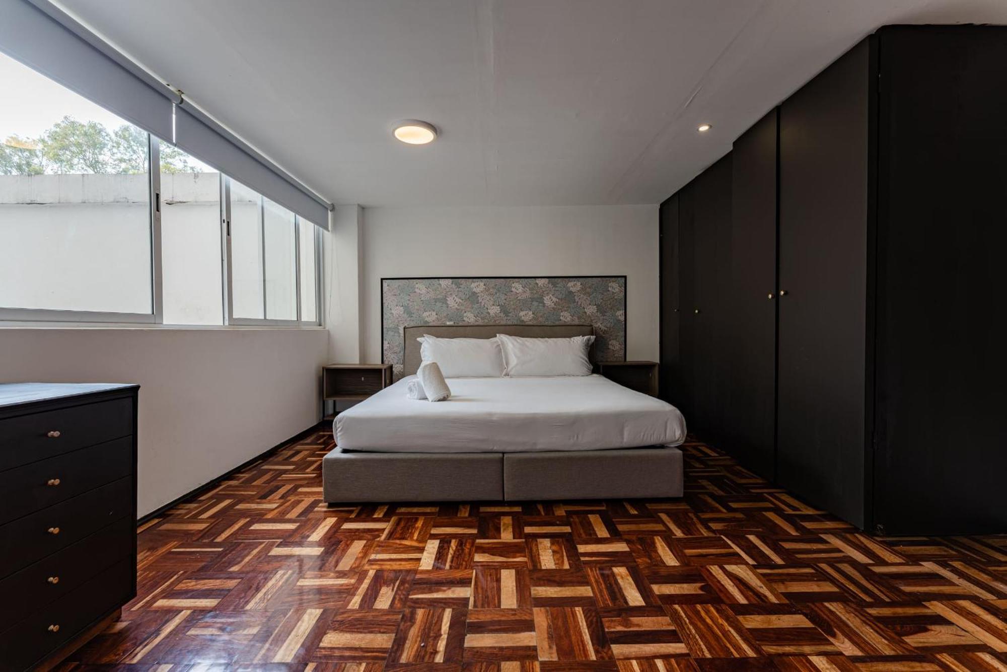 Parques Condesa By Vh *