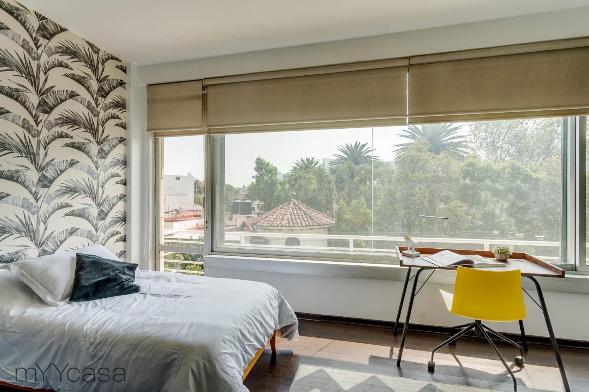 In Quiet District, 8 Min Walk From Masaryk Apartment *