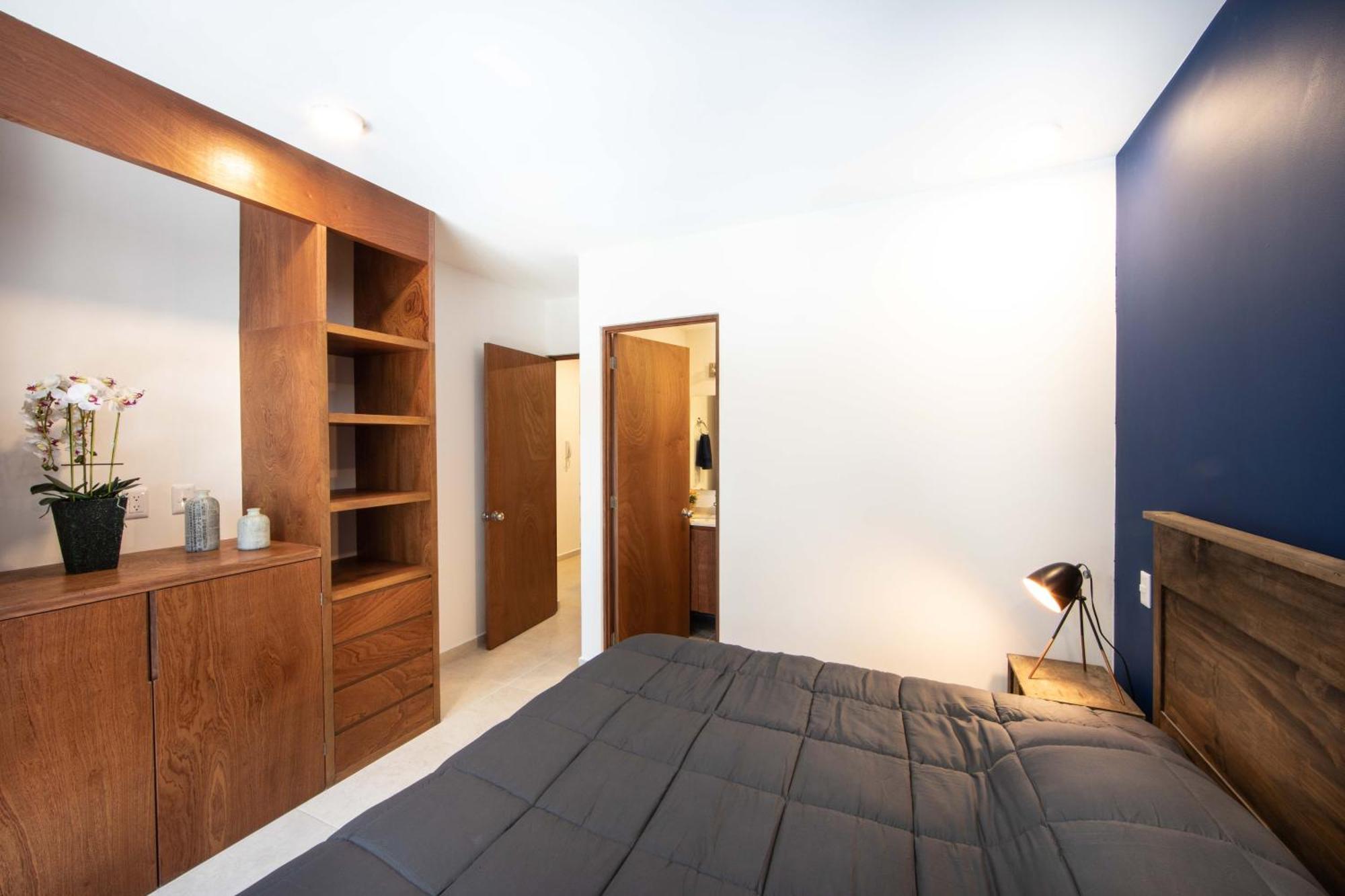 Comfy With Private Balcony & Natural Light - Xola Apartment