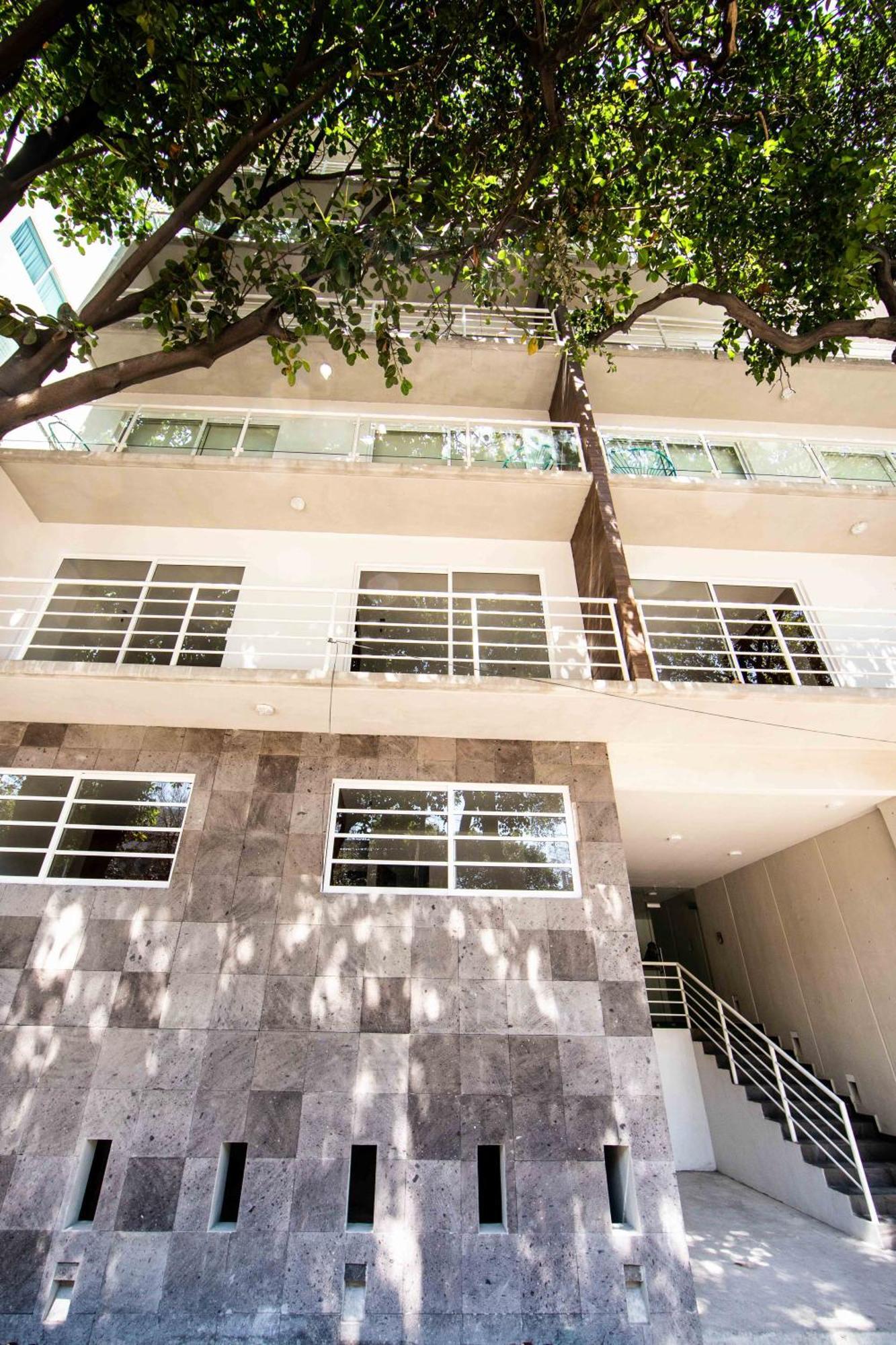 Comfy With Private Balcony & Natural Light - Xola