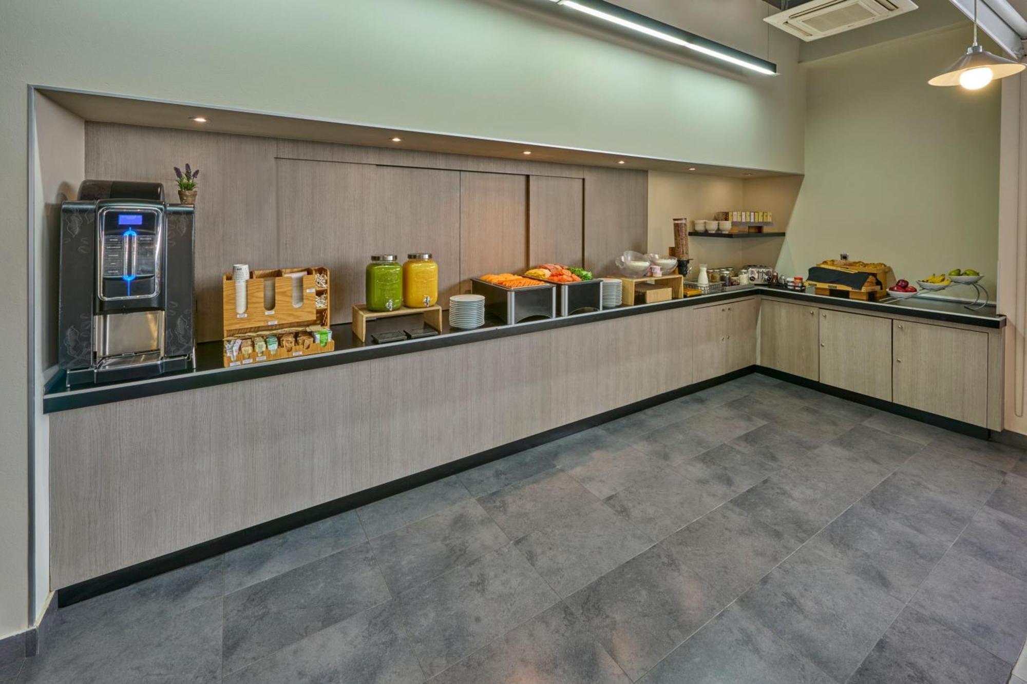 Express By Marriott Ciudad De Patio Universidad 4*