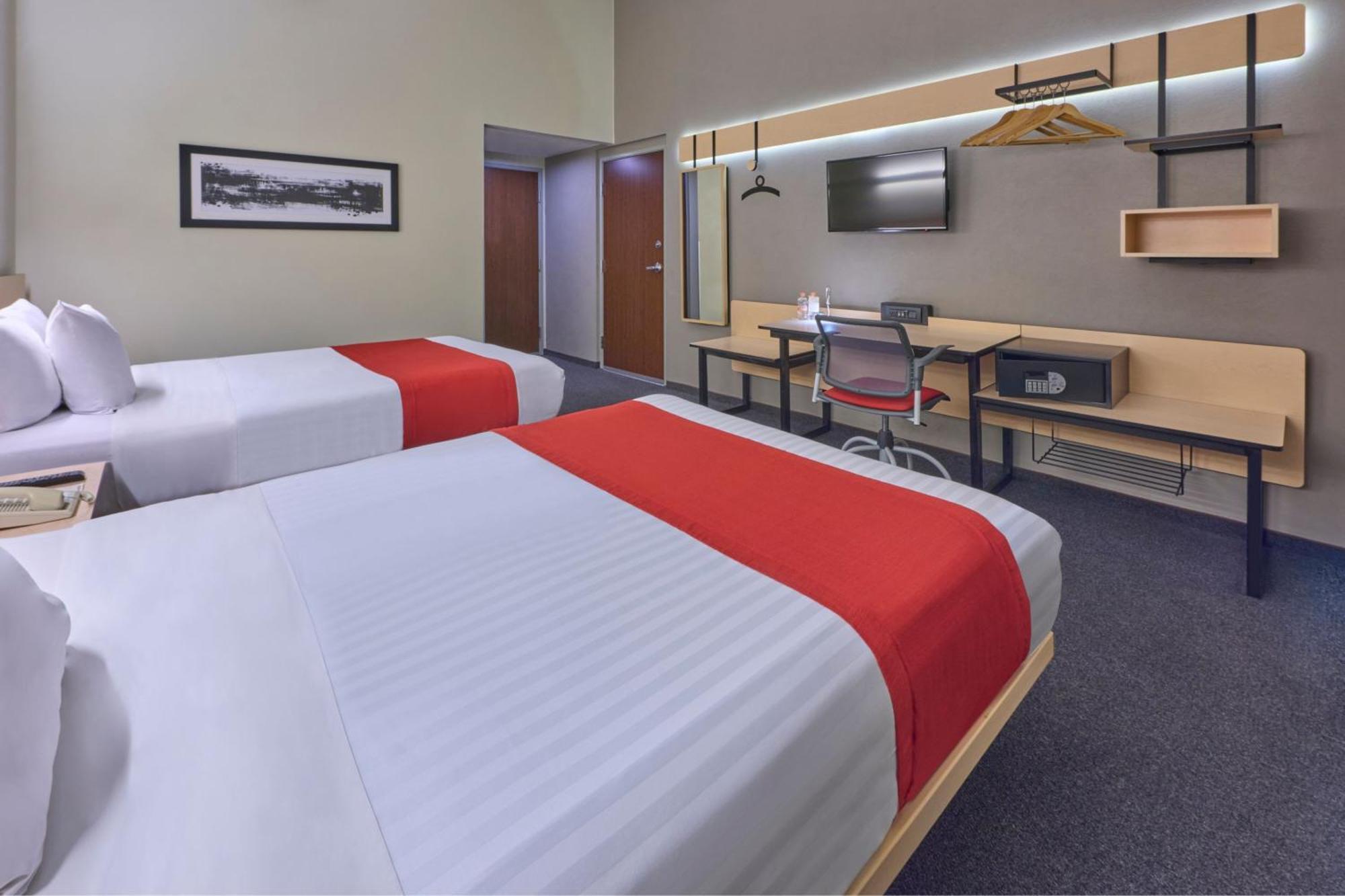 Express By Marriott Ciudad De Patio Universidad 4*