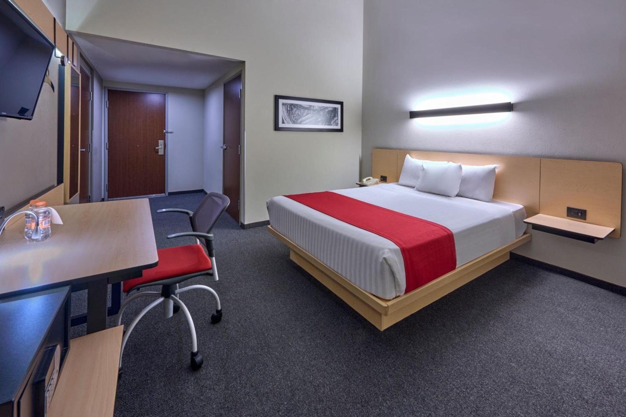 Express By Marriott Ciudad De Patio Universidad 4*