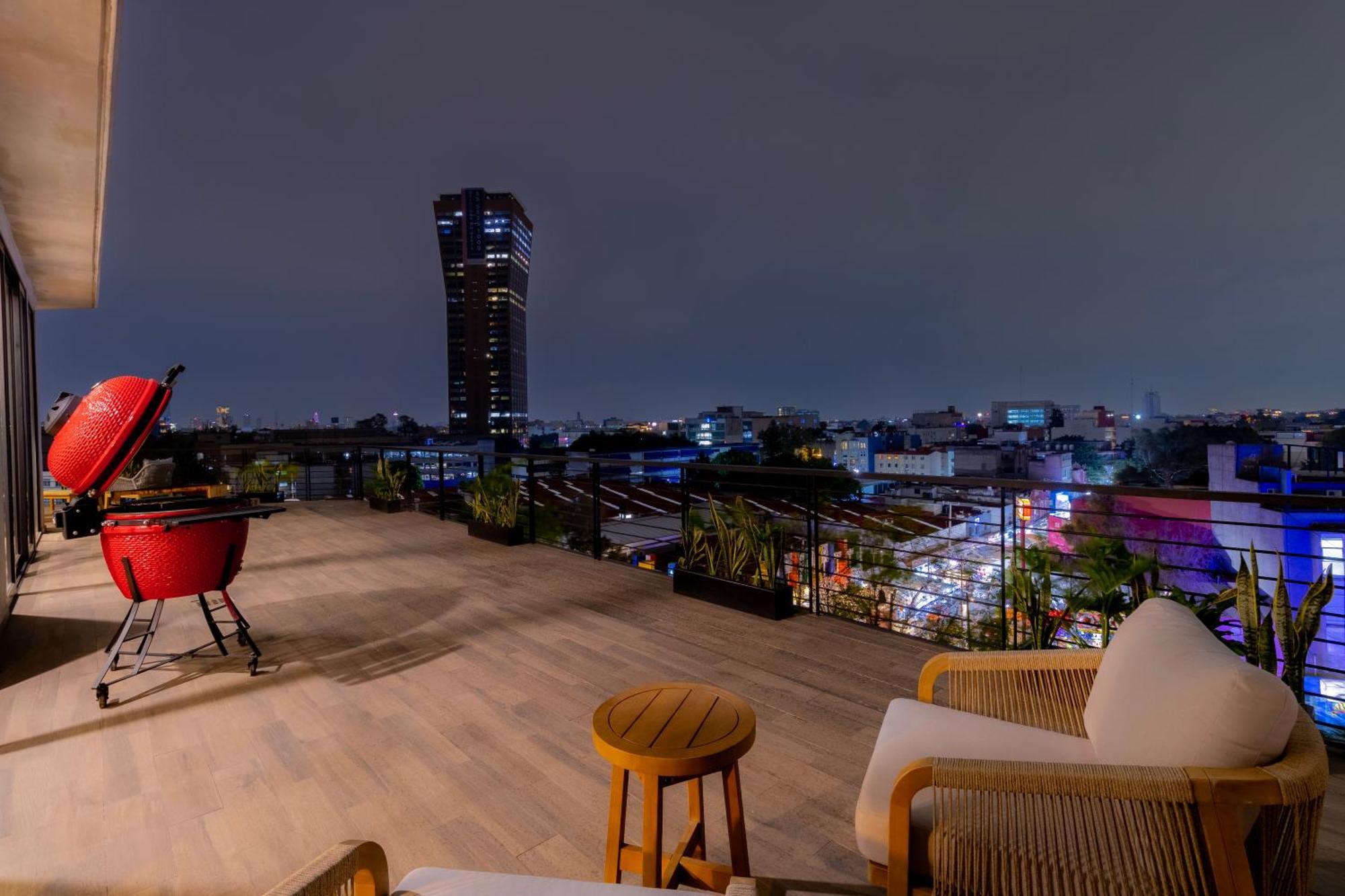 Capitalia - - Downtown Del Valle