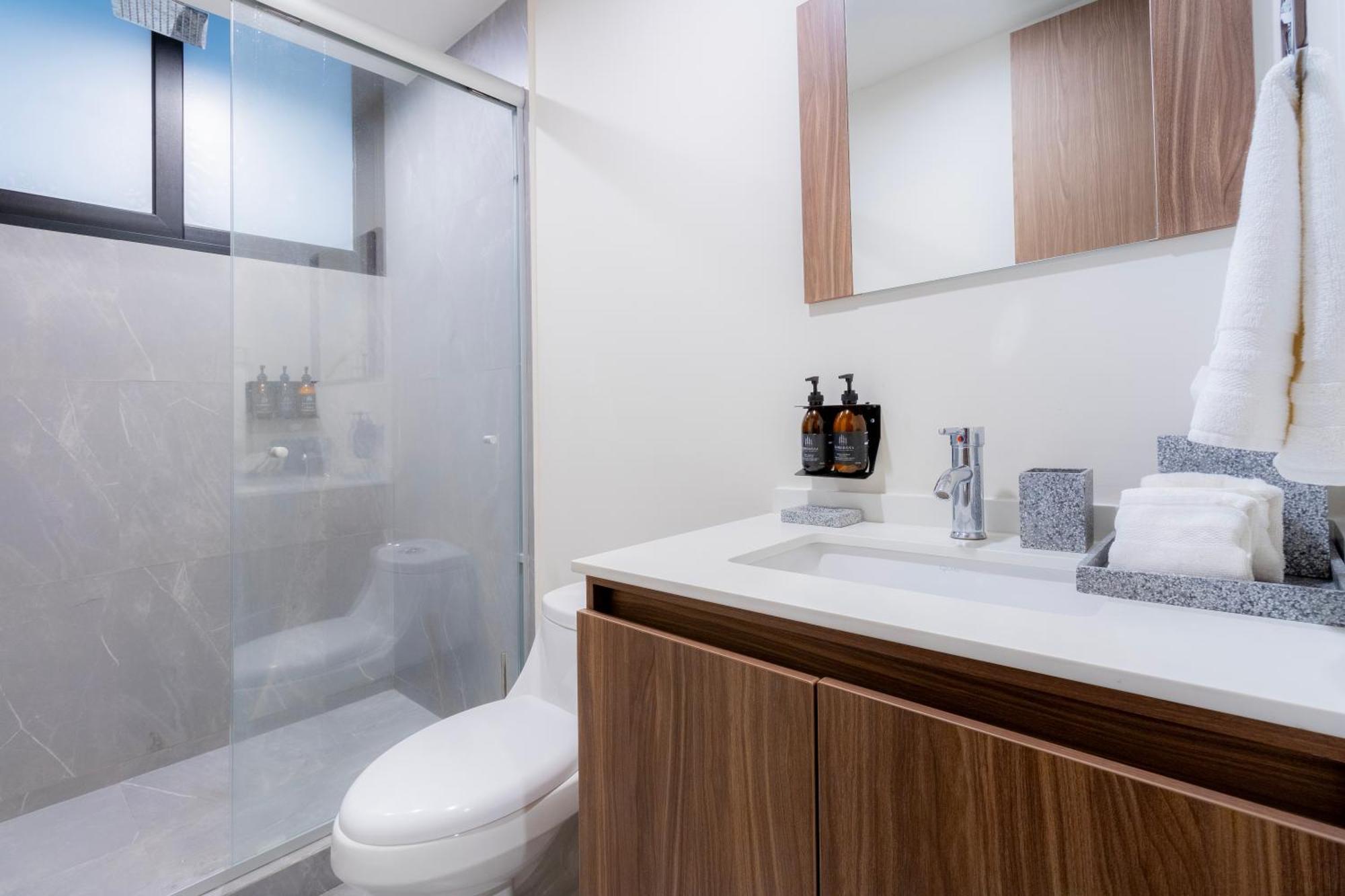 Capitalia - - Downtown Del Valle *