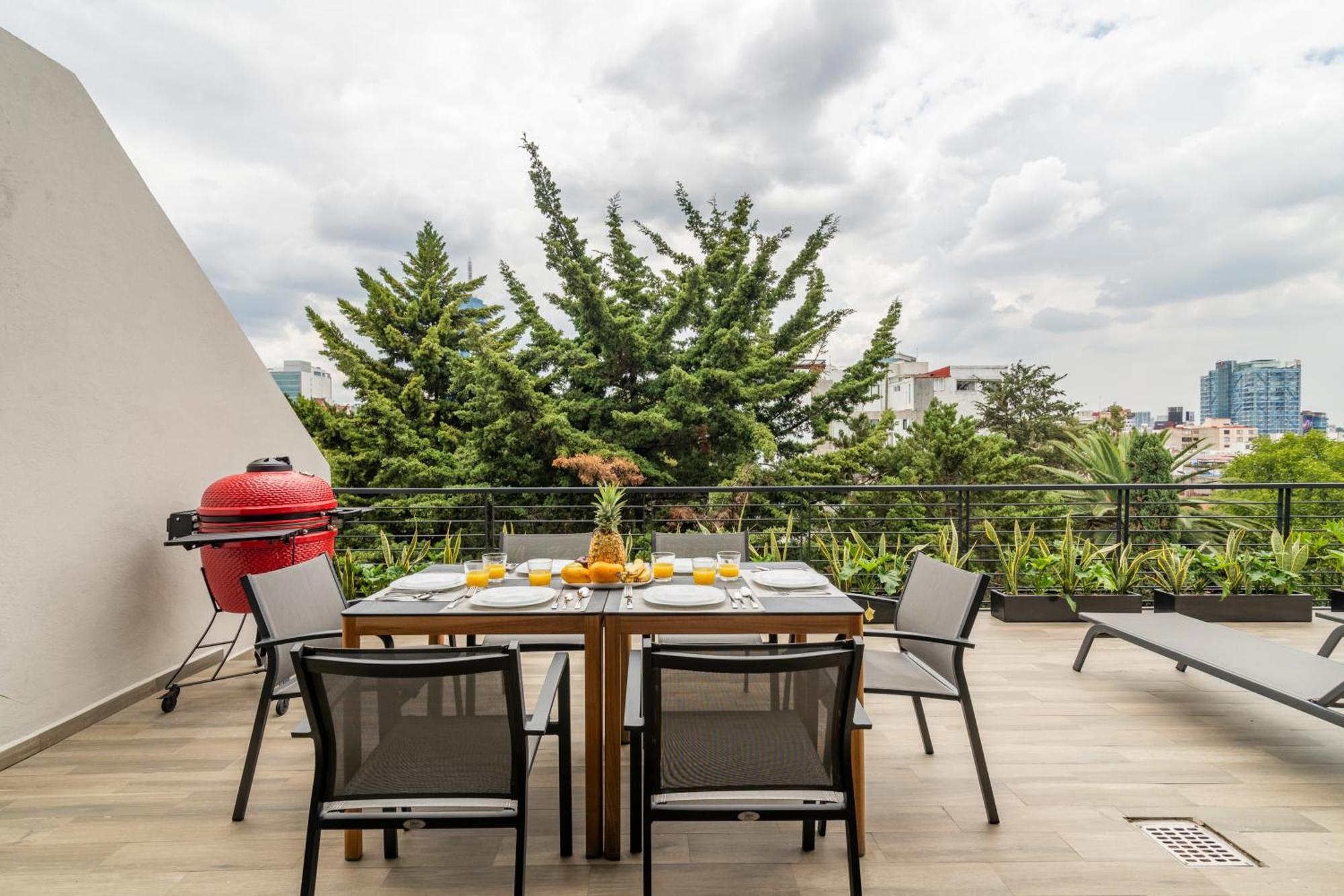Capitalia - - Downtown Del Valle *