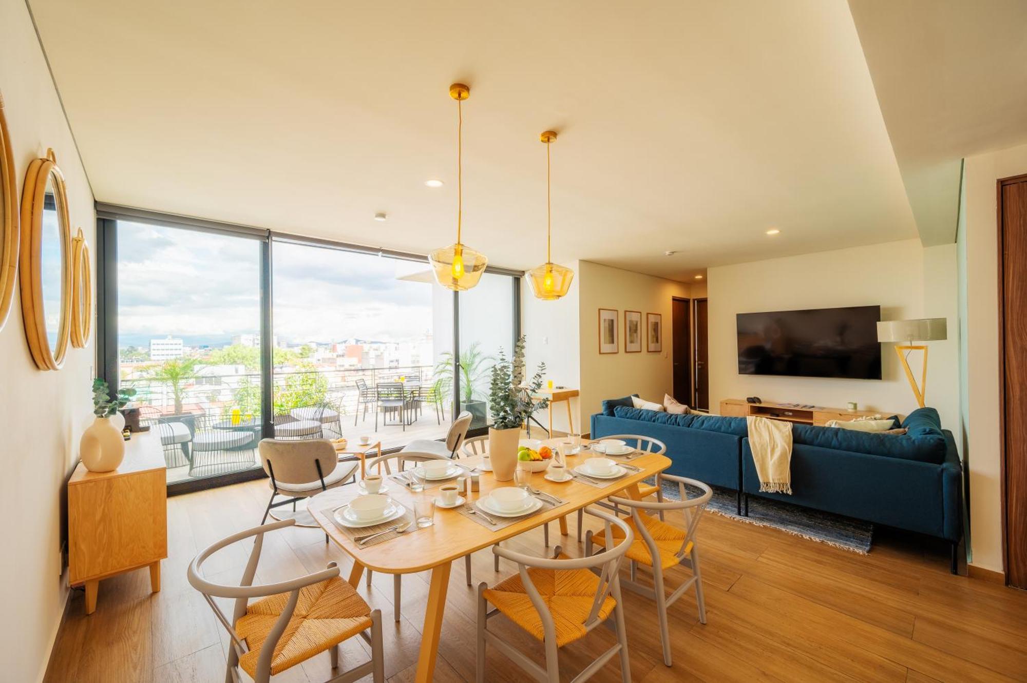 Capitalia - - Downtown Del Valle