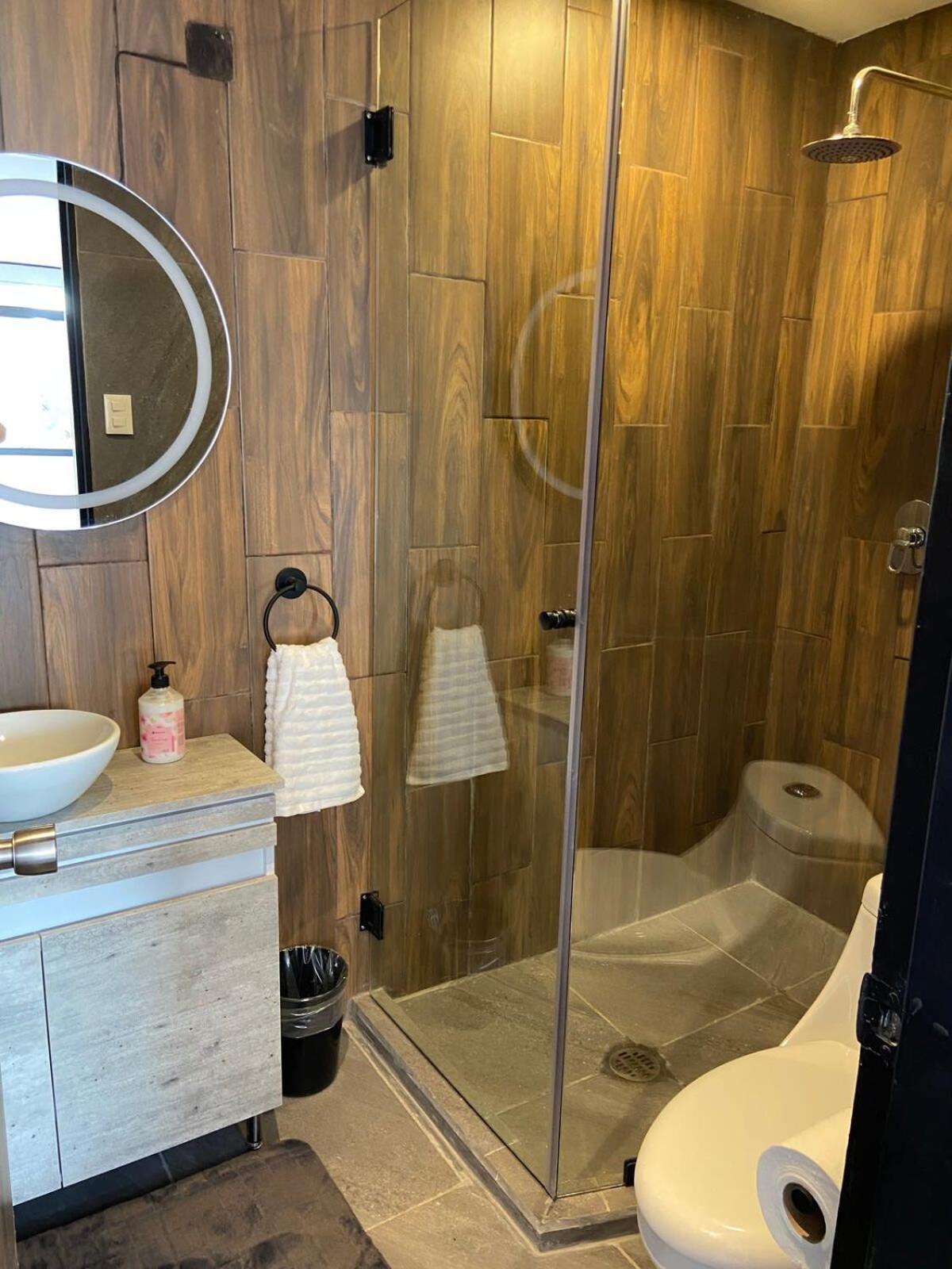 Chic In Polanco Steps From Masaryk Ave! Holiday home *