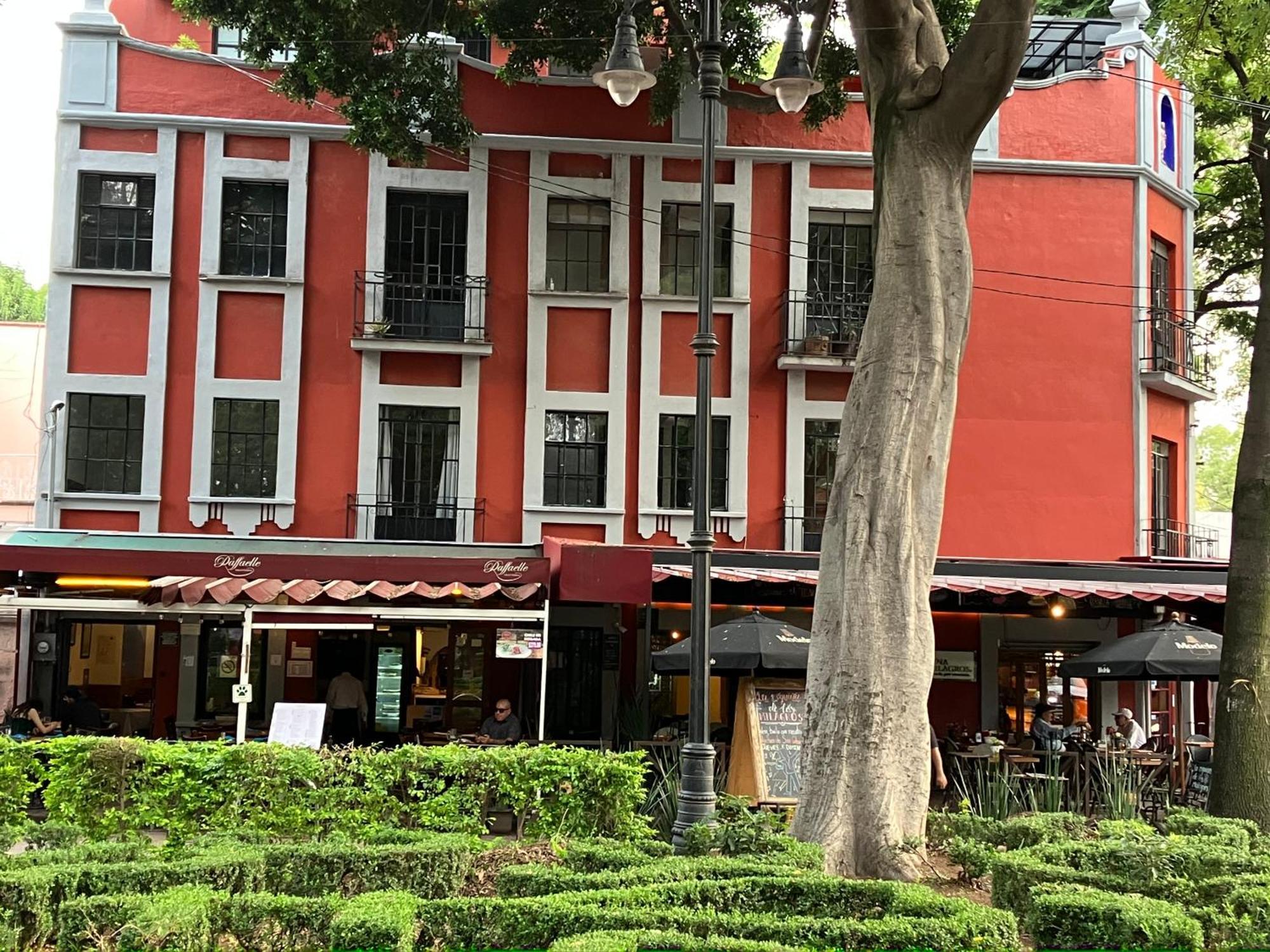 Coyoacan Historico, Museo Frida. * Mexico City