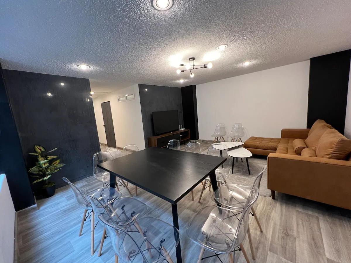 Chic In Polanco Steps From Masaryk Ave! Holiday home *