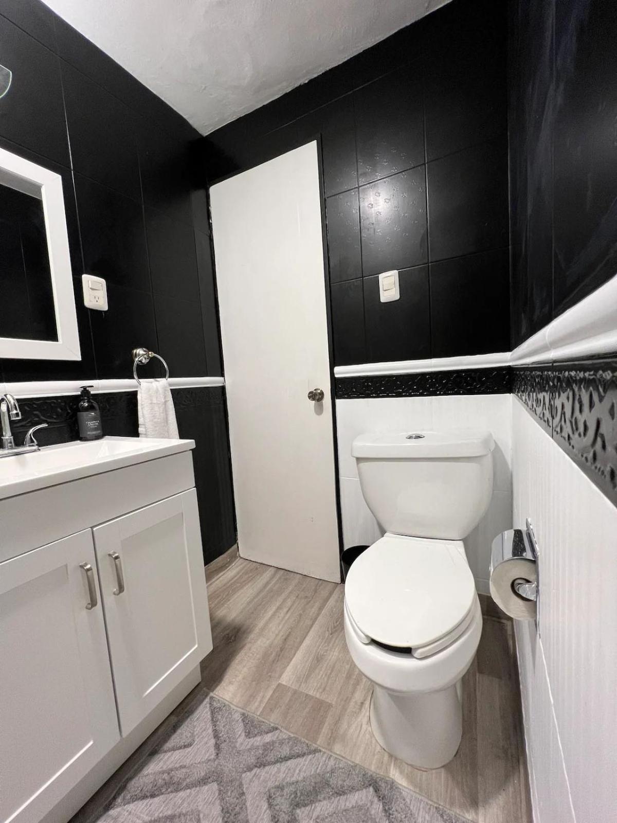Chic In Polanco Steps From Masaryk Ave! Holiday home *