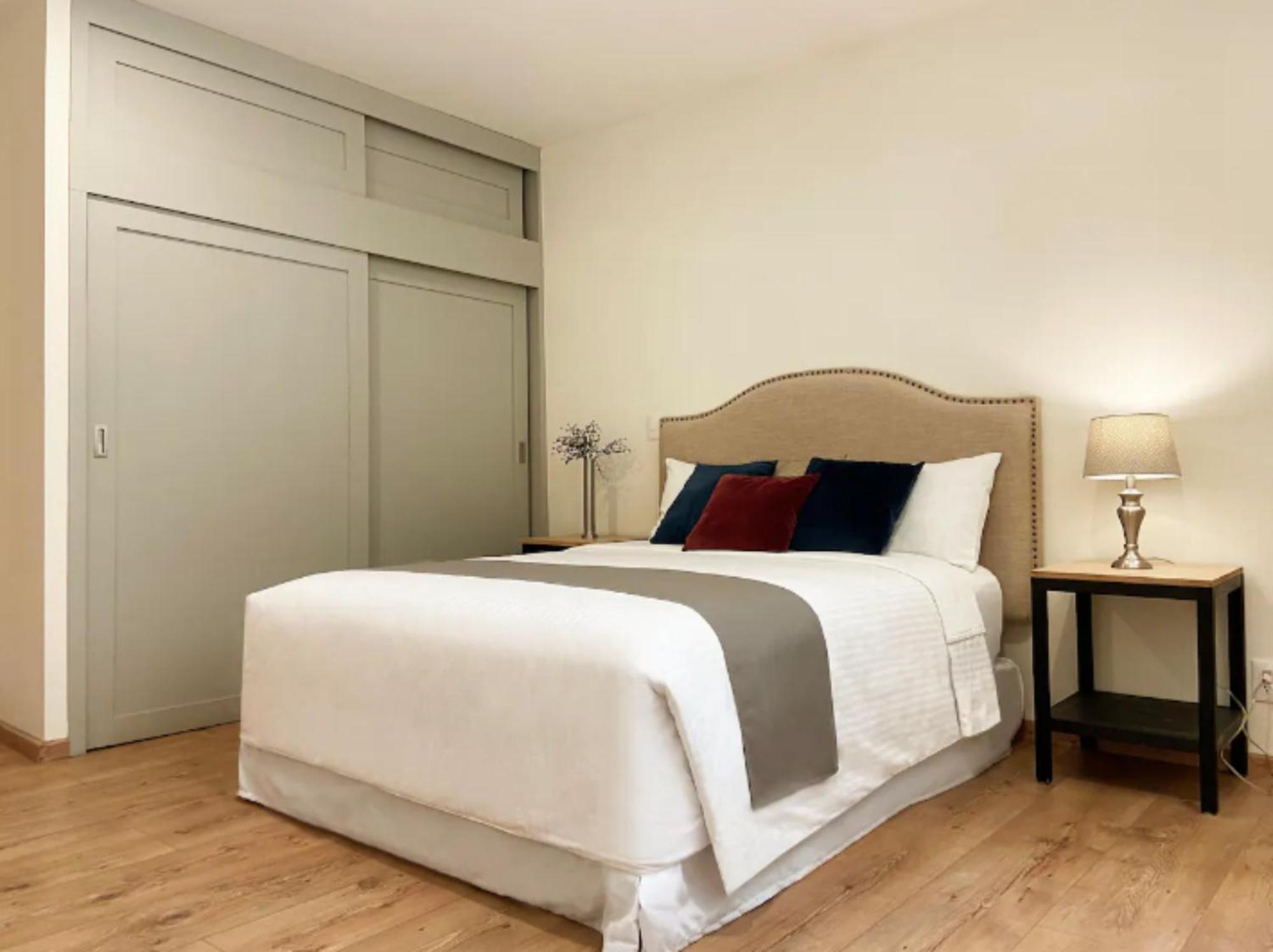 Casa Donceles, 10 Spacious Apartments, Prime Location In Historic Center *