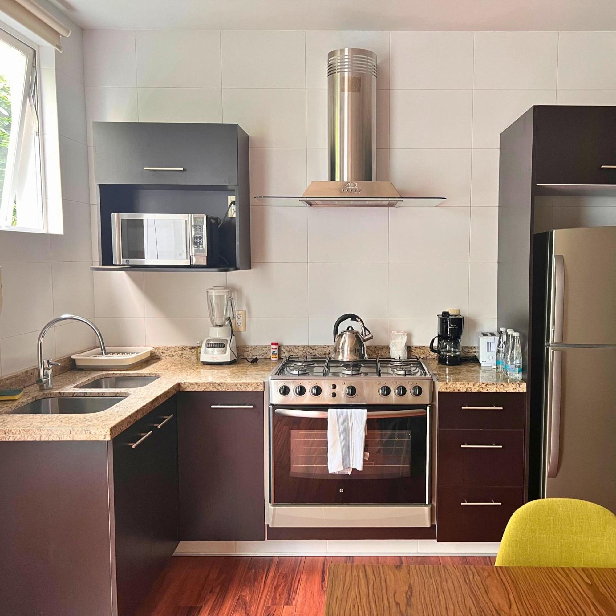 Condesa Amsterdam F Elegant With Inviting Ambiance On Amsterdam Avenue Apartment