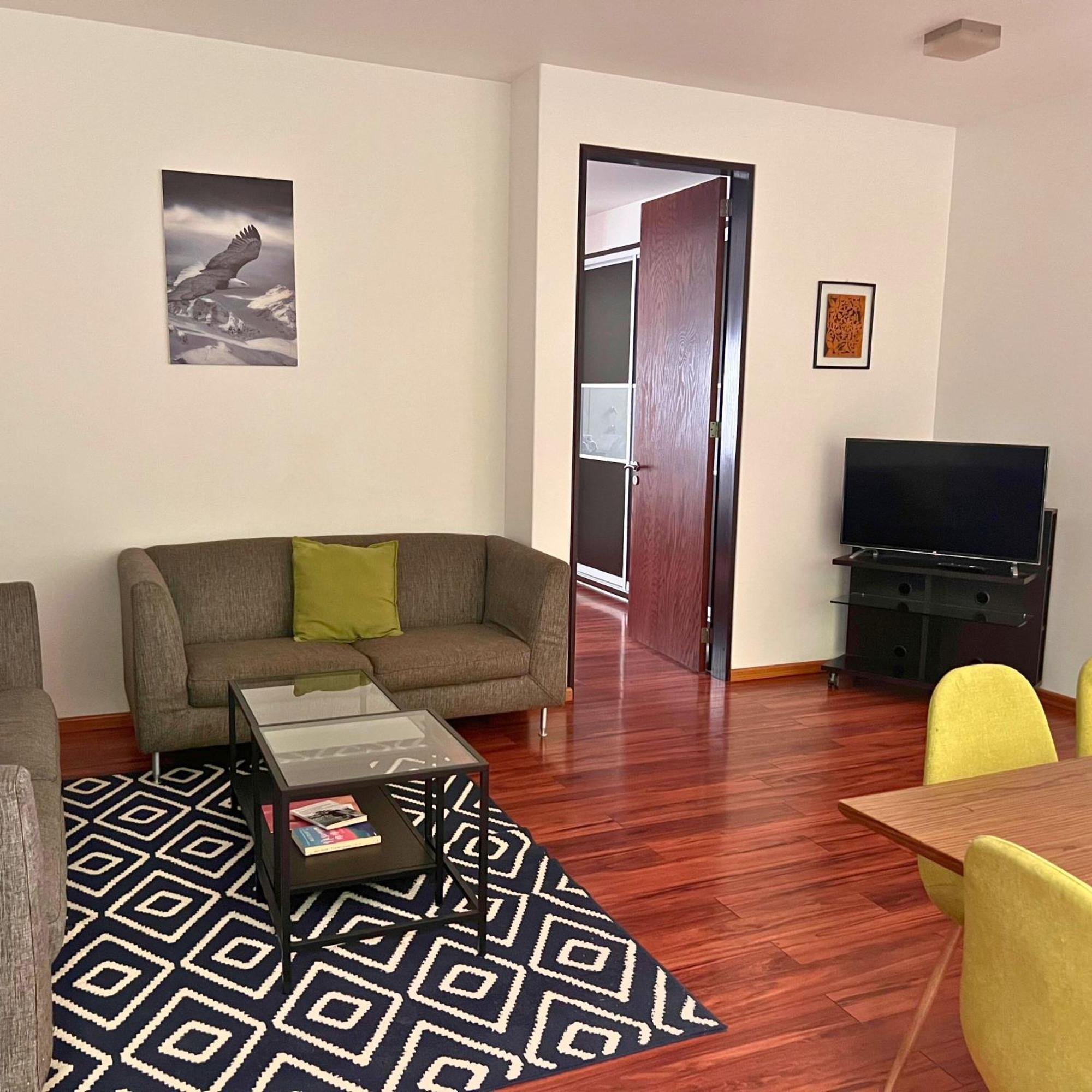 Condesa Amsterdam F Elegant With Inviting Ambiance On Amsterdam Avenue Apartment
