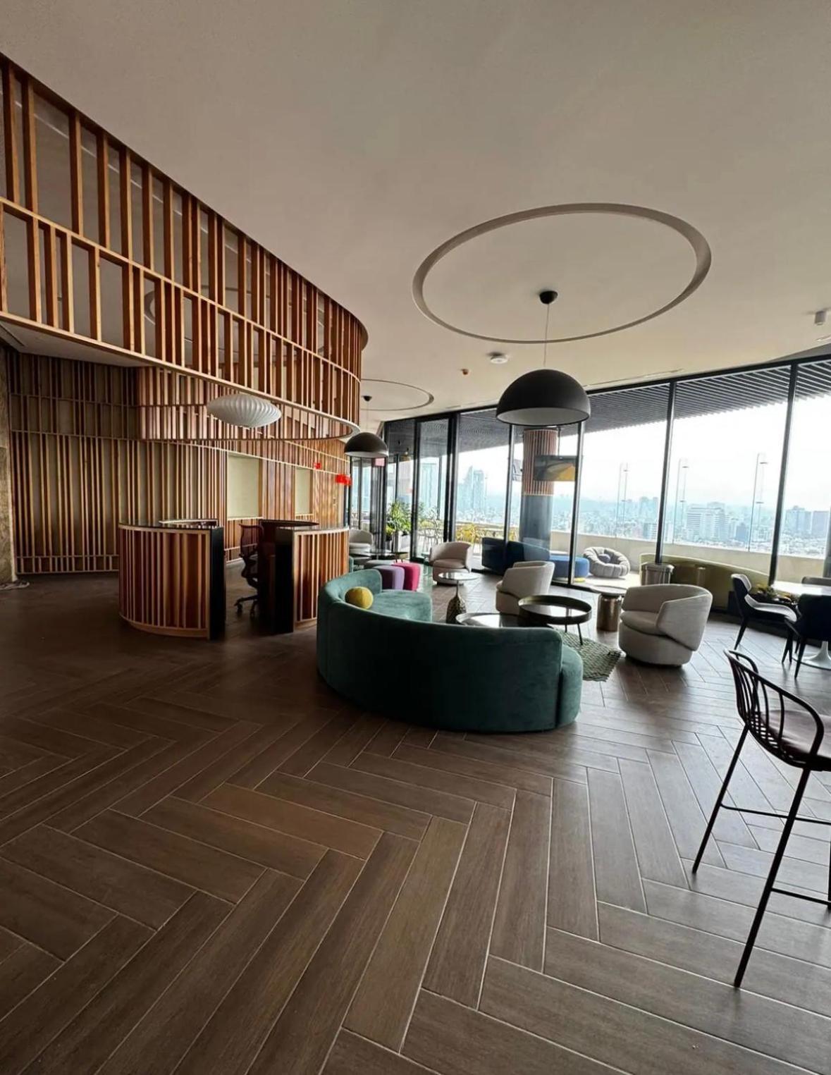 Apartment 007