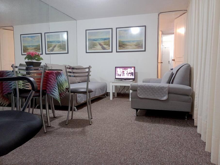Por Reforma 222 Y Bolsa Mexicana Valores Apartment *