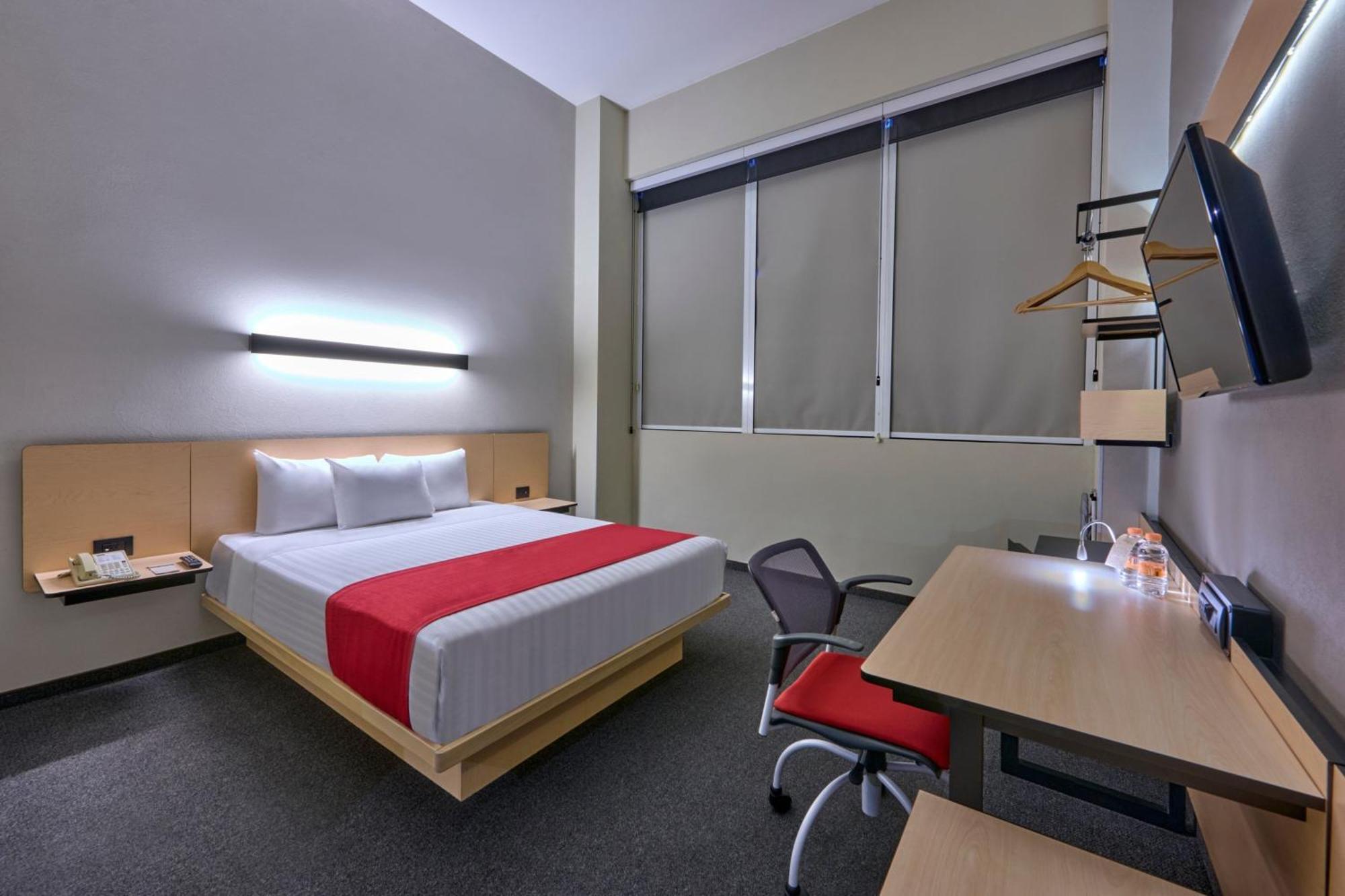 Express By Marriott Ciudad De Patio Universidad