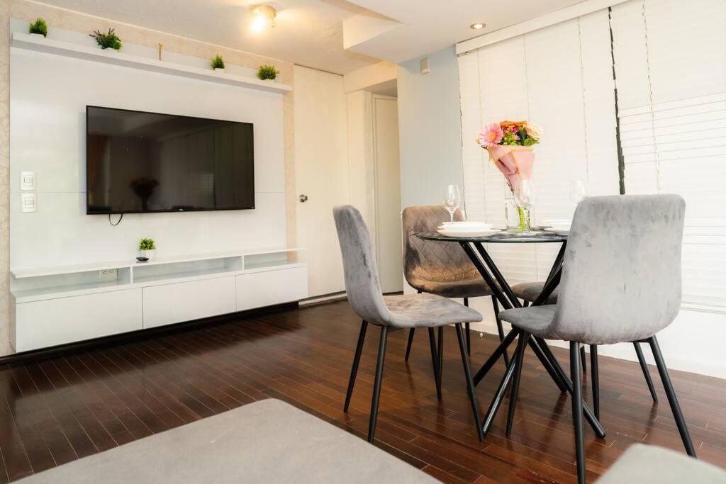 Modern 2br By Iconic Angel De La Independencia