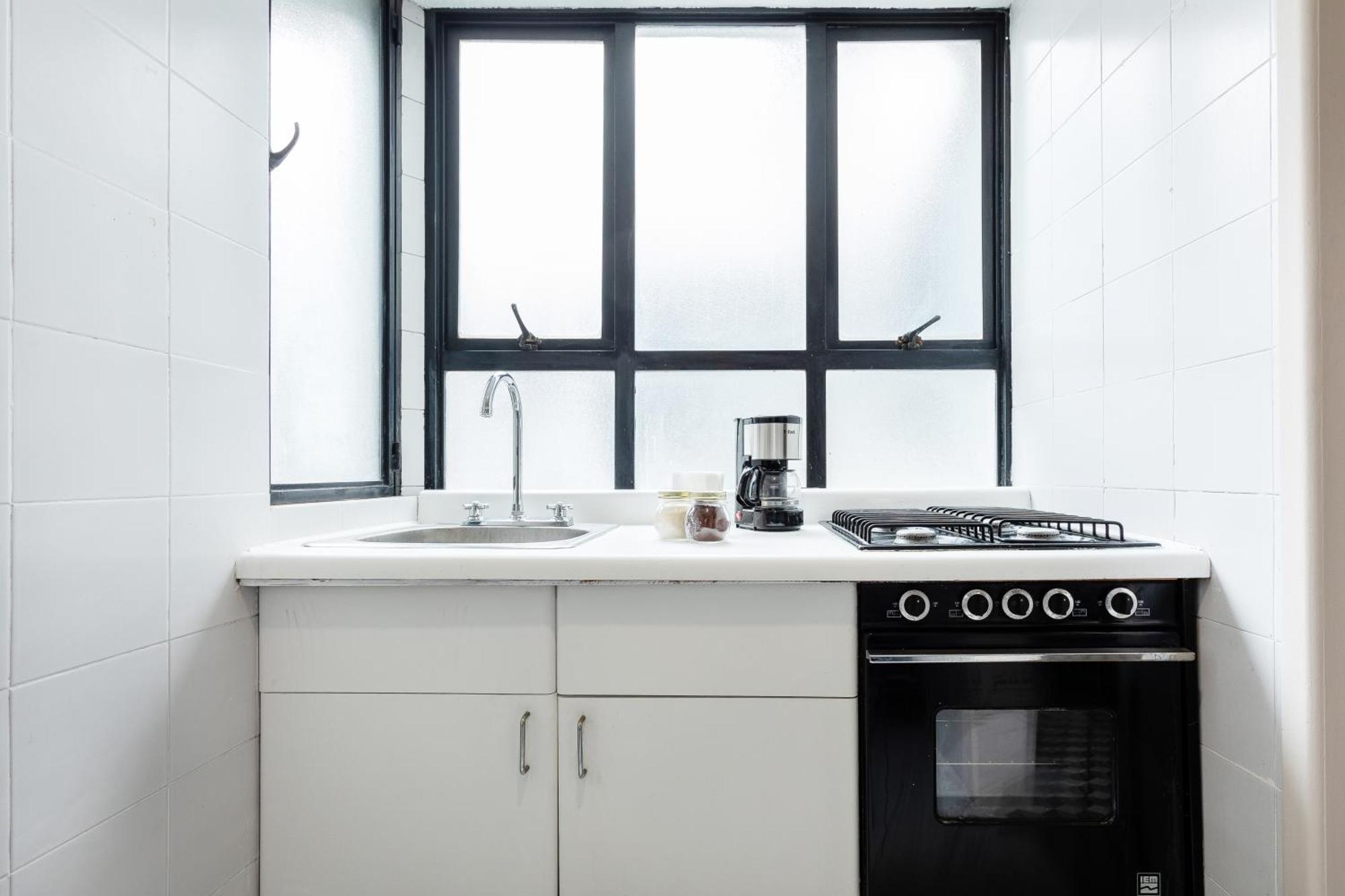 Modern 2br In Roma - Sleeps 6- Parking- Fast Wifi * Mexico City