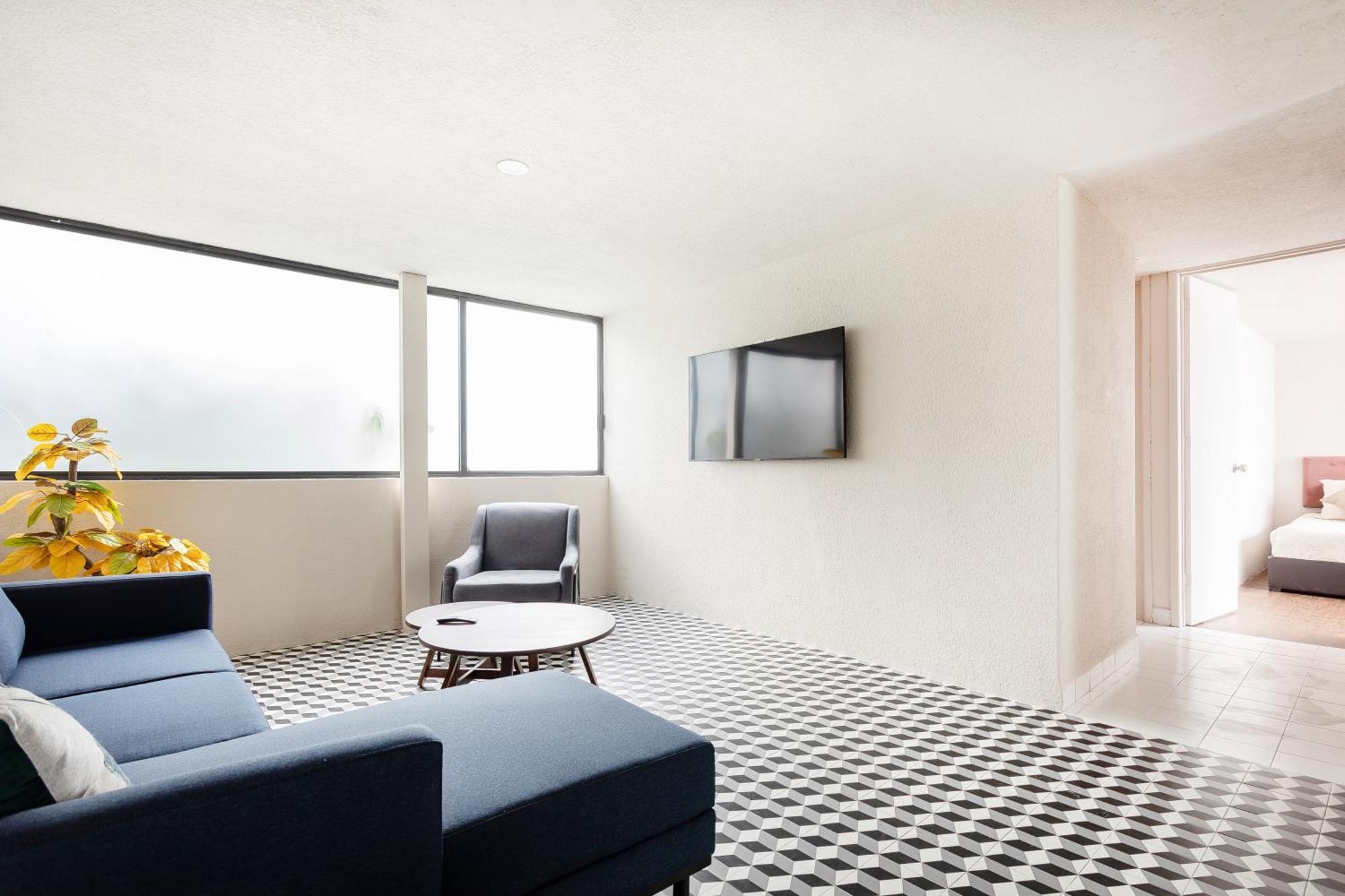 Modern 2br In Roma - Sleeps 6- Parking- Fast Wifi Mexico City