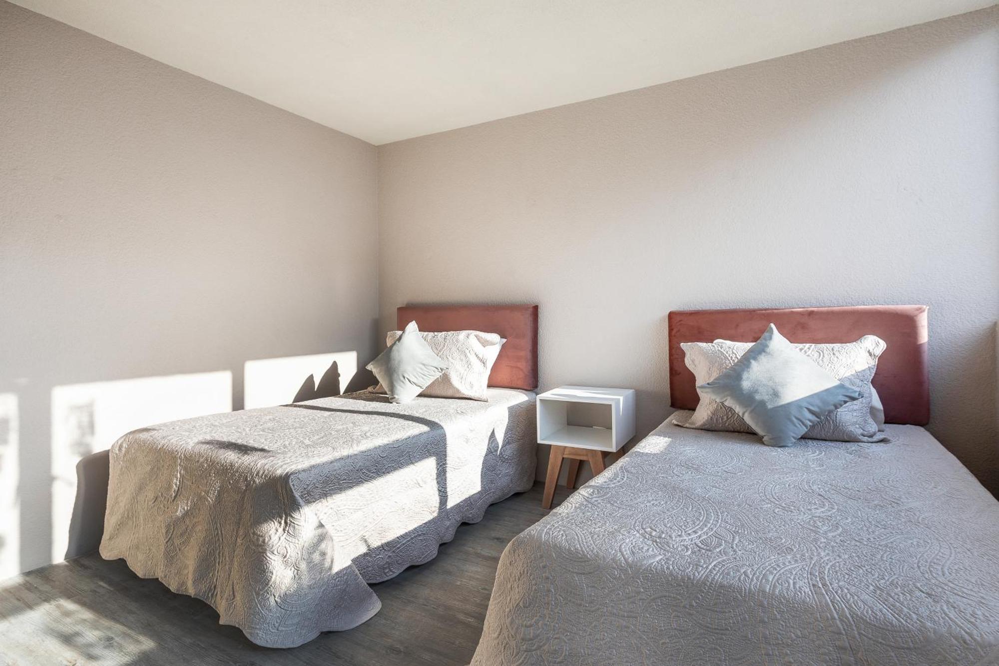 Apartment Stylish 2br In Roma - Parking- Wifi- Sleeps 6 *