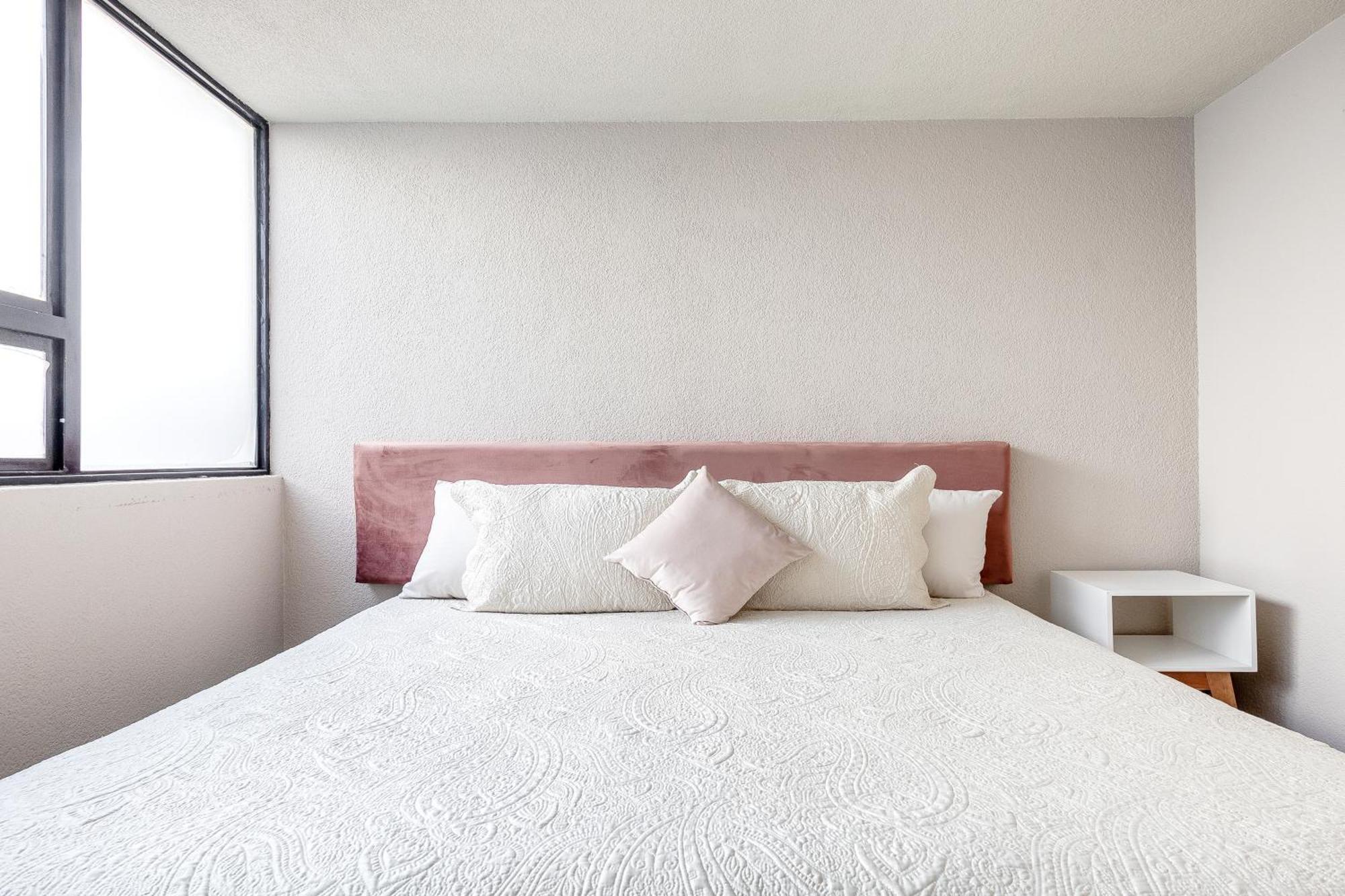Stylish 2br In Roma - Parking- Wifi- Sleeps 6 *